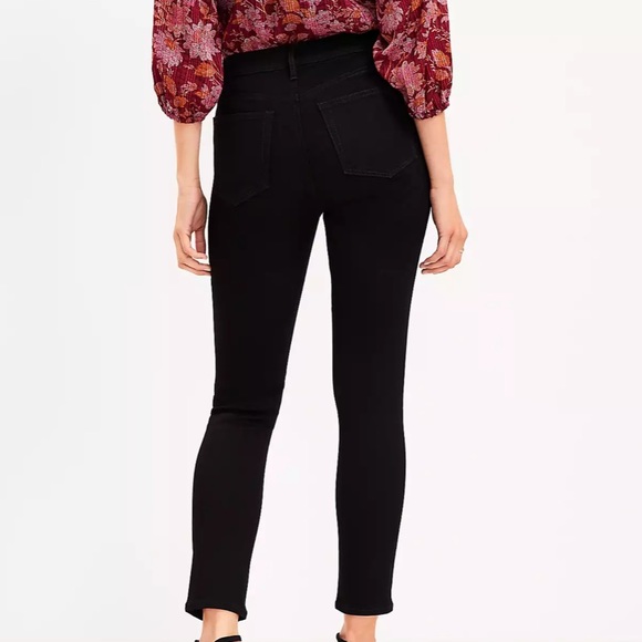 New without Tags - Loft Mid Rise - The Skinny Jeans - Black - Picture 4 of 8